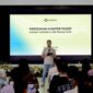 Yulong Chen, General Manager OMOWAY Indonesia, menyampaikan visi dalam acara peresmian.